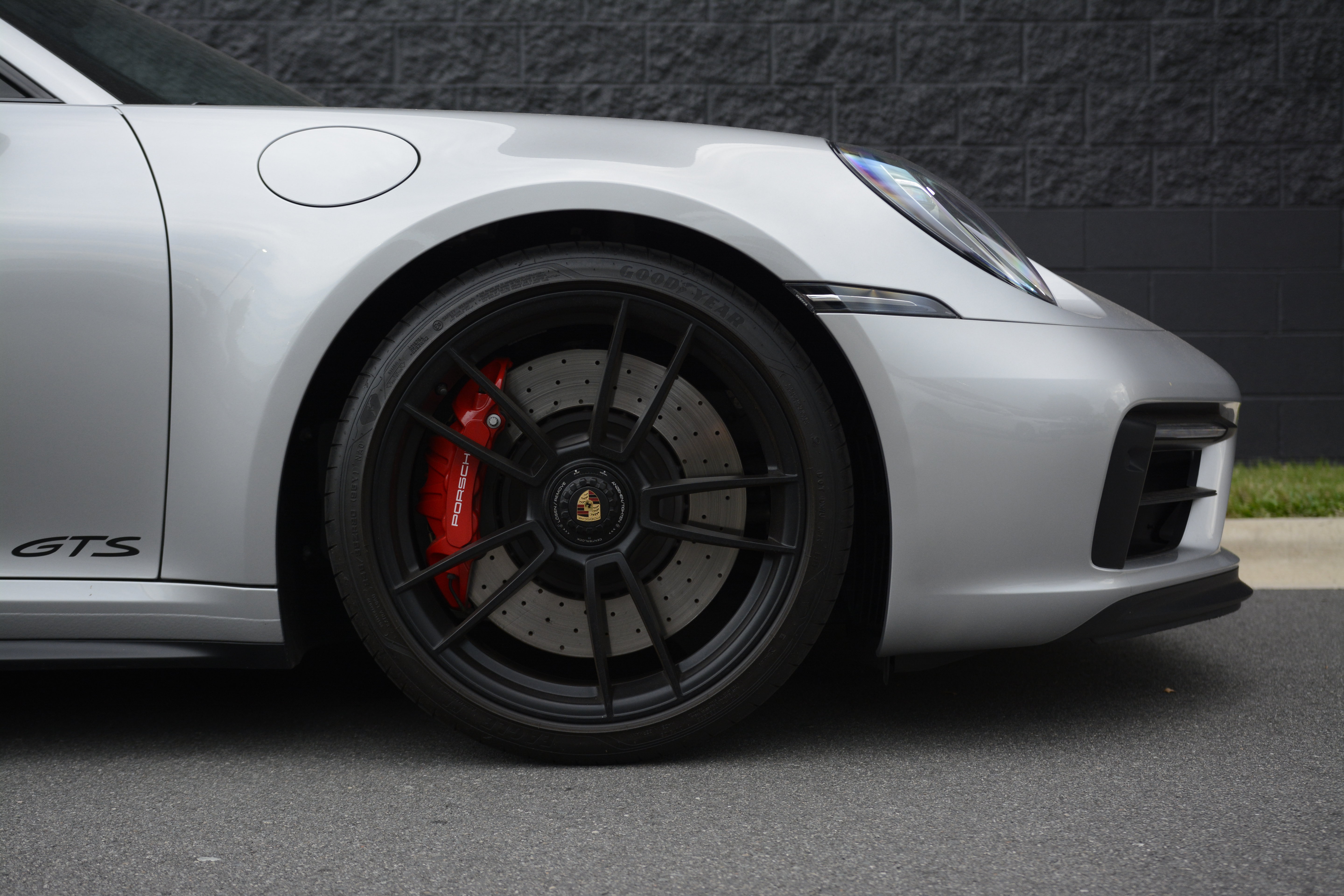 Certified 2023 Porsche 911 Carrera GTS RWD image 38