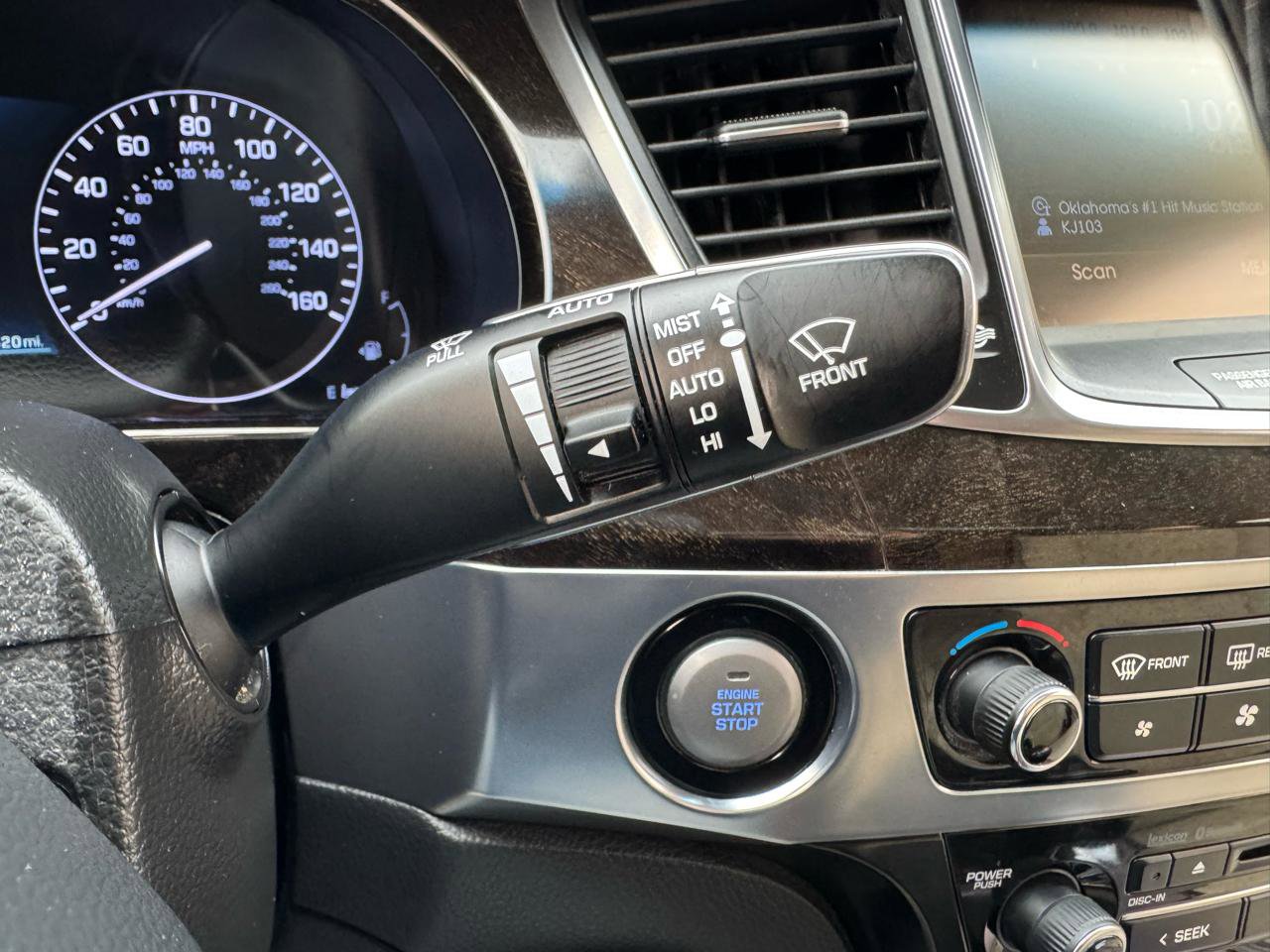 Used 2016 Hyundai Equus Signature image 29