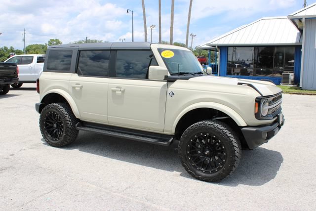 Used 2025 Ford Bronco Outer Banks AWD/4WD image 13
