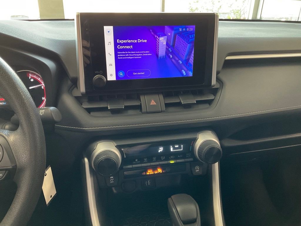 Used 2025 Toyota RAV4 LE AWD/4WD image 16