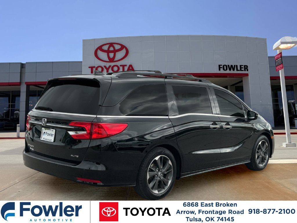 Used 2024 Honda Odyssey Elite image 5