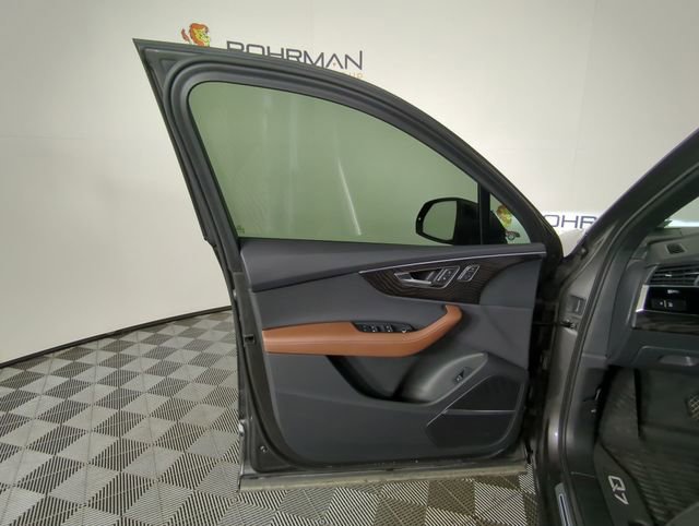 Used 2021 Audi Q7 3.0T Prestige w/ Prestige Package image 19