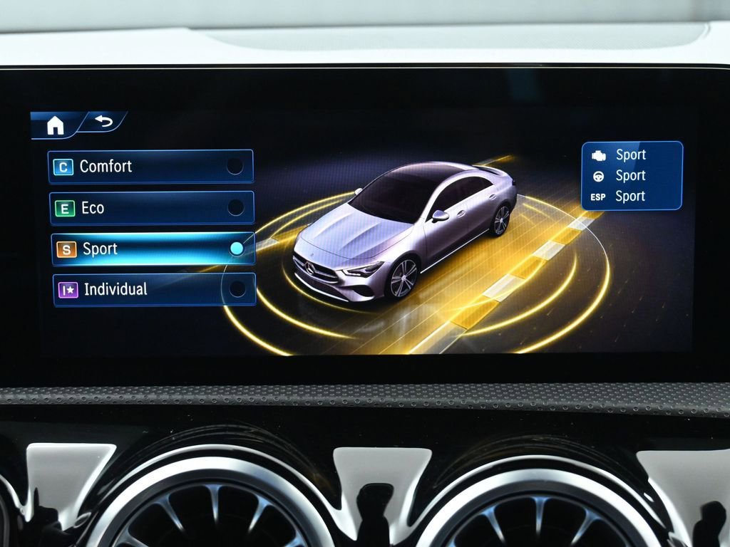 Used 2025 Mercedes-Benz CLA 250 image 36