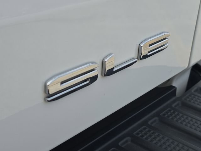 Used 2024 GMC Sierra 1500 SLE w/ Preferred Package image 11