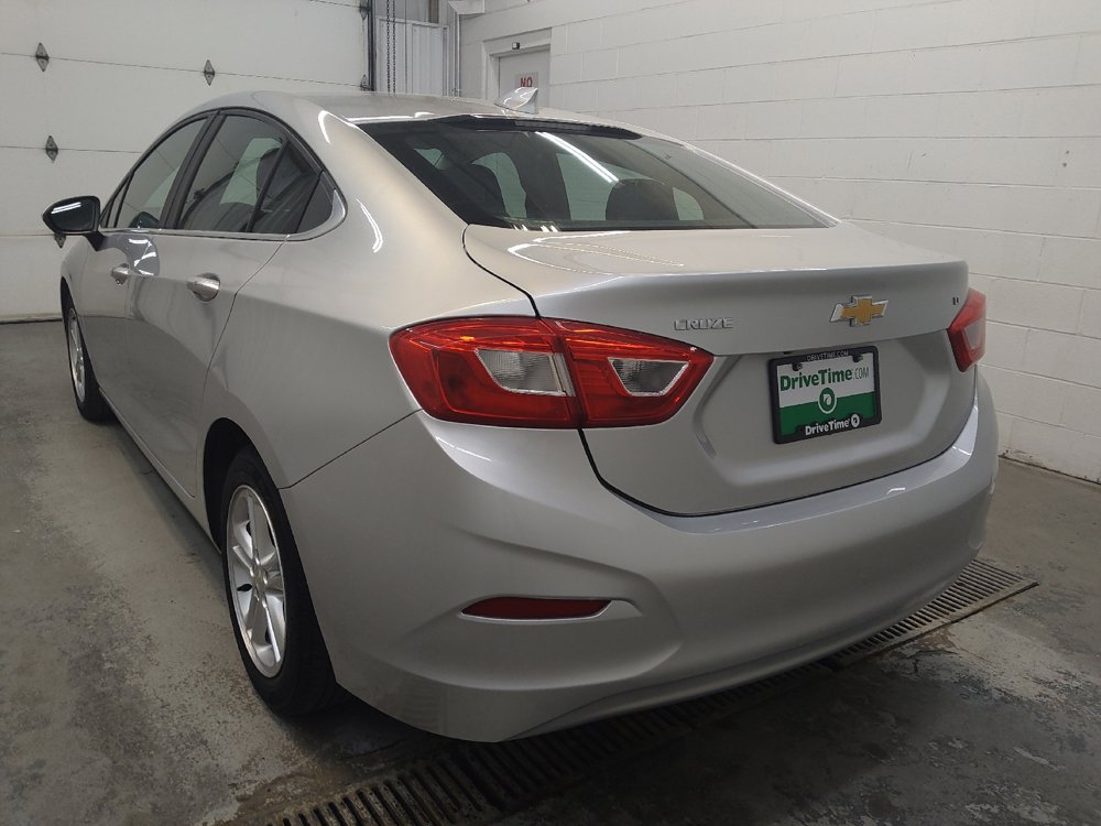 Used 2017 Chevrolet Cruze LT w/ Convenience Package FWD image 5