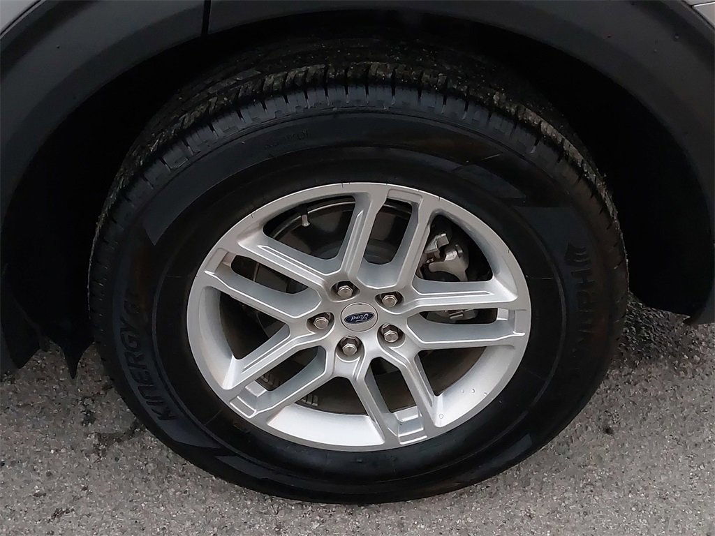 Used 2025 Ford Explorer Active w/ Active Comfort Package image 29