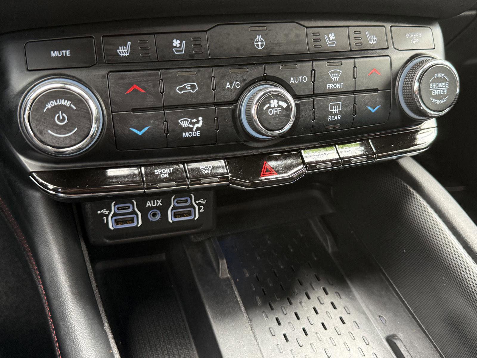 Used 2025 Dodge Durango R/T image 26