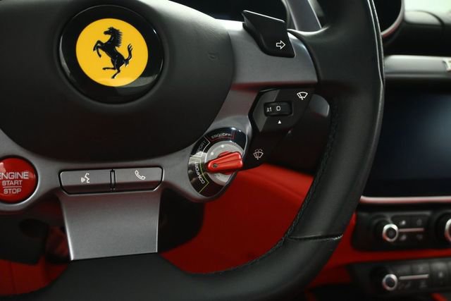 Used 2020 Ferrari Portofino RWD image 45