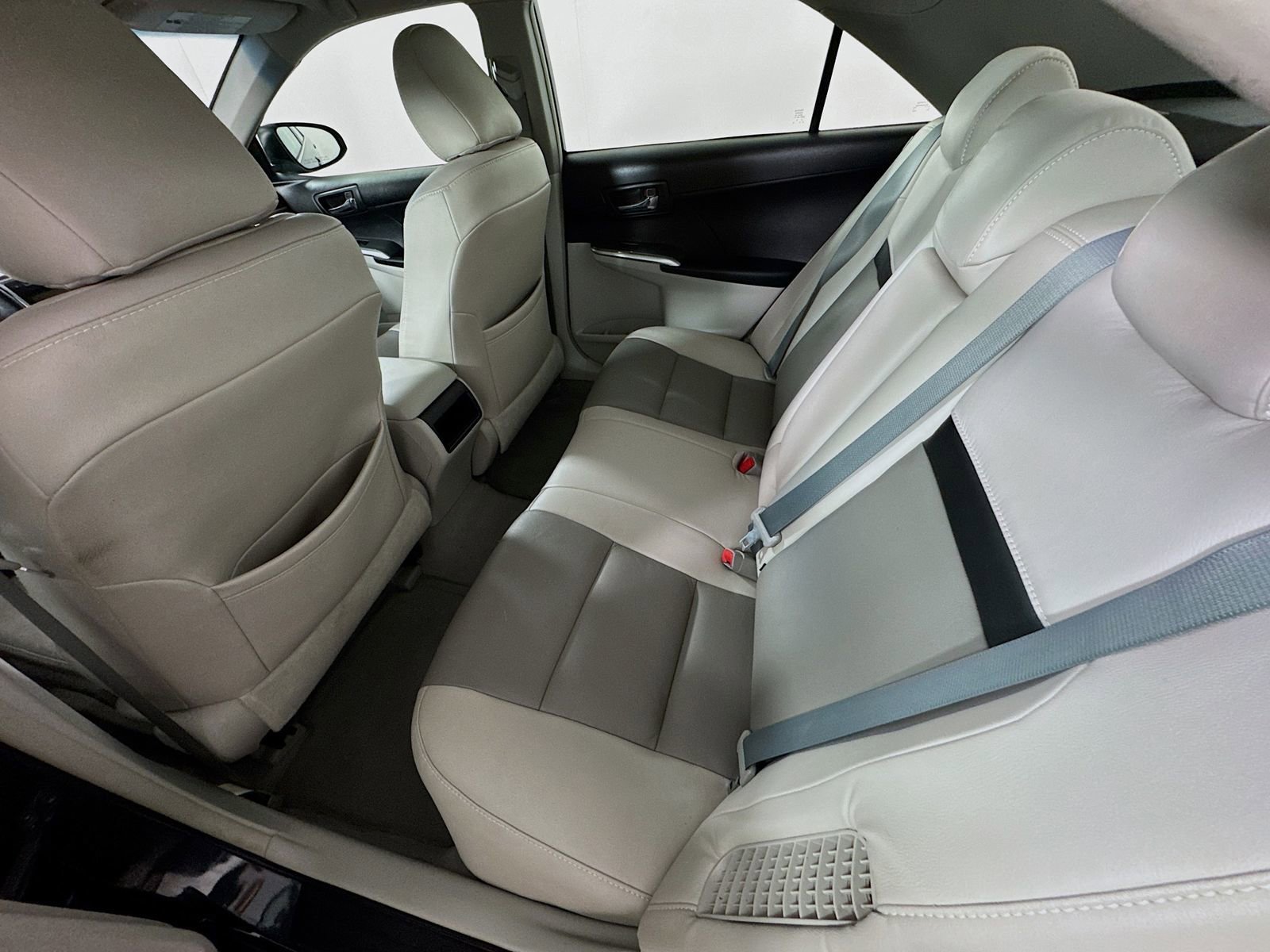 Used 2012 Toyota Camry LE image 19