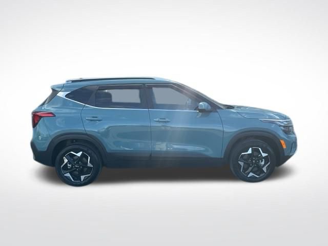 Used 2026 Kia Seltos EX image 17