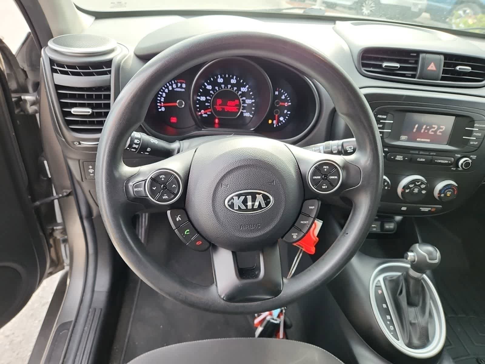 Used 2015 Kia Soul FWD image 12