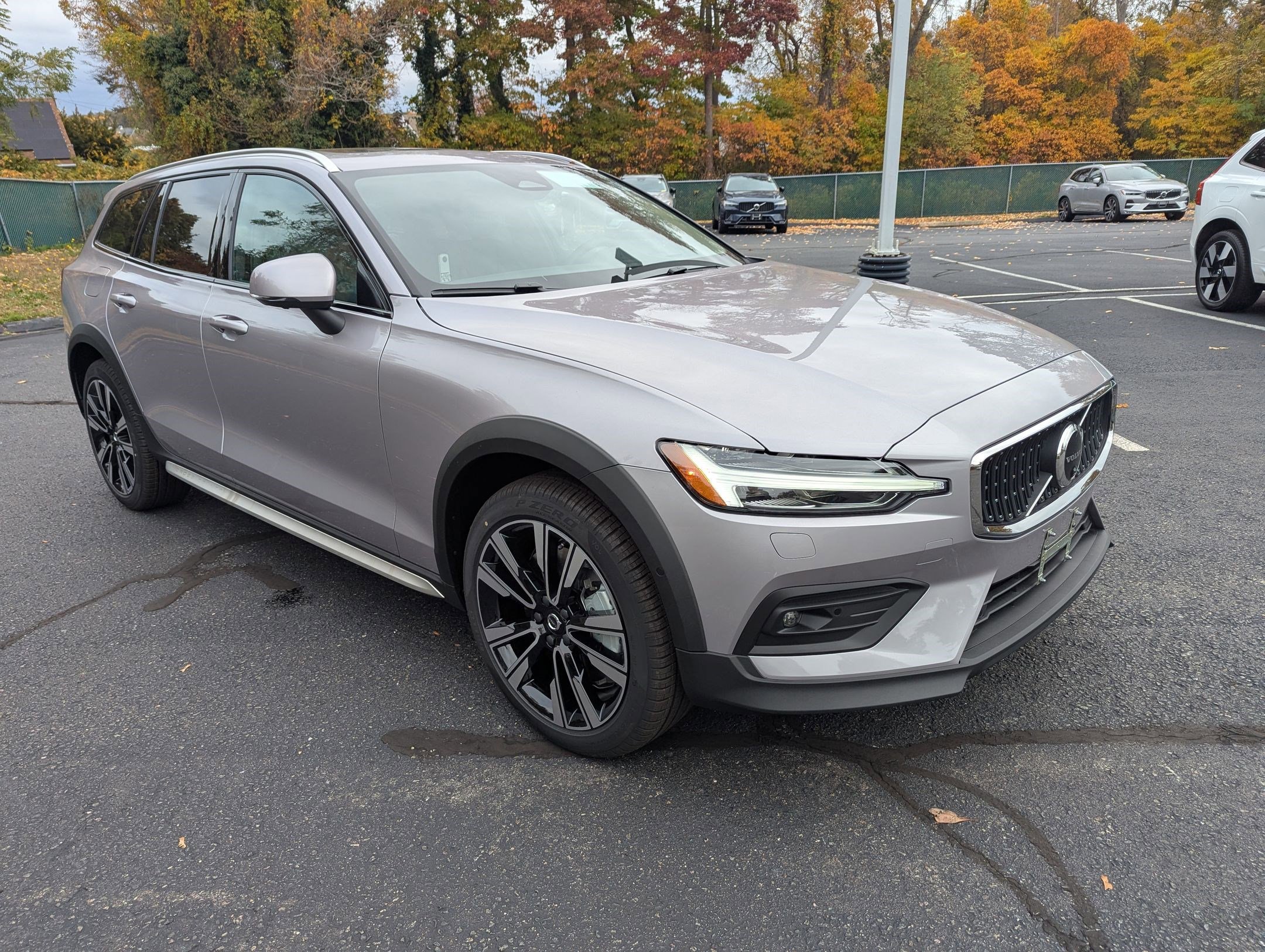New 2026 Volvo V60 B5 Cross Country Ultra w/ Protection Package Premier image 2