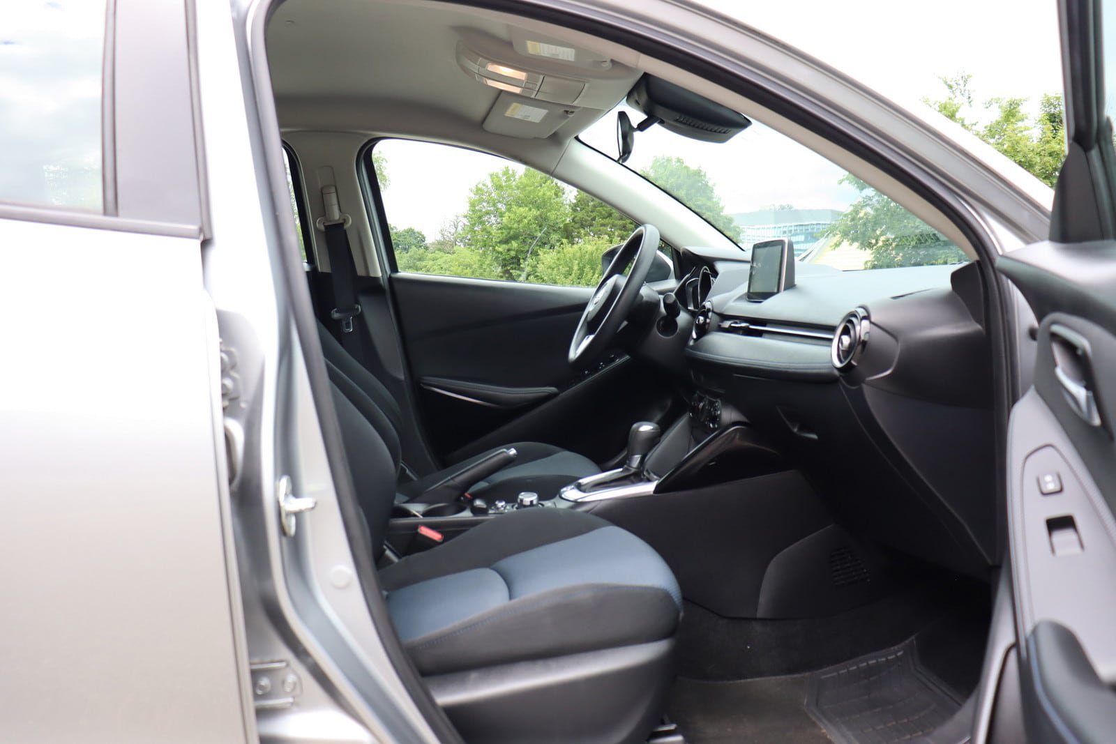 Used 2016 Scion iA FWD image 19