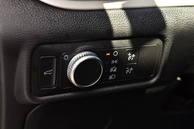 Used 2020 Ford Explorer XLT w/ Comfort Package AWD/4WD image 10