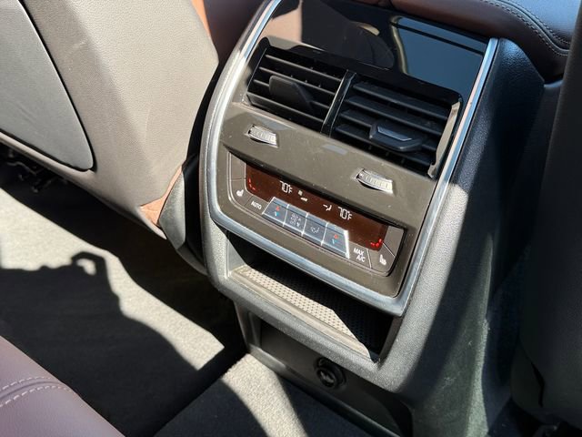 Used 2023 BMW X5 xDrive40i w/ Premium Package image 32