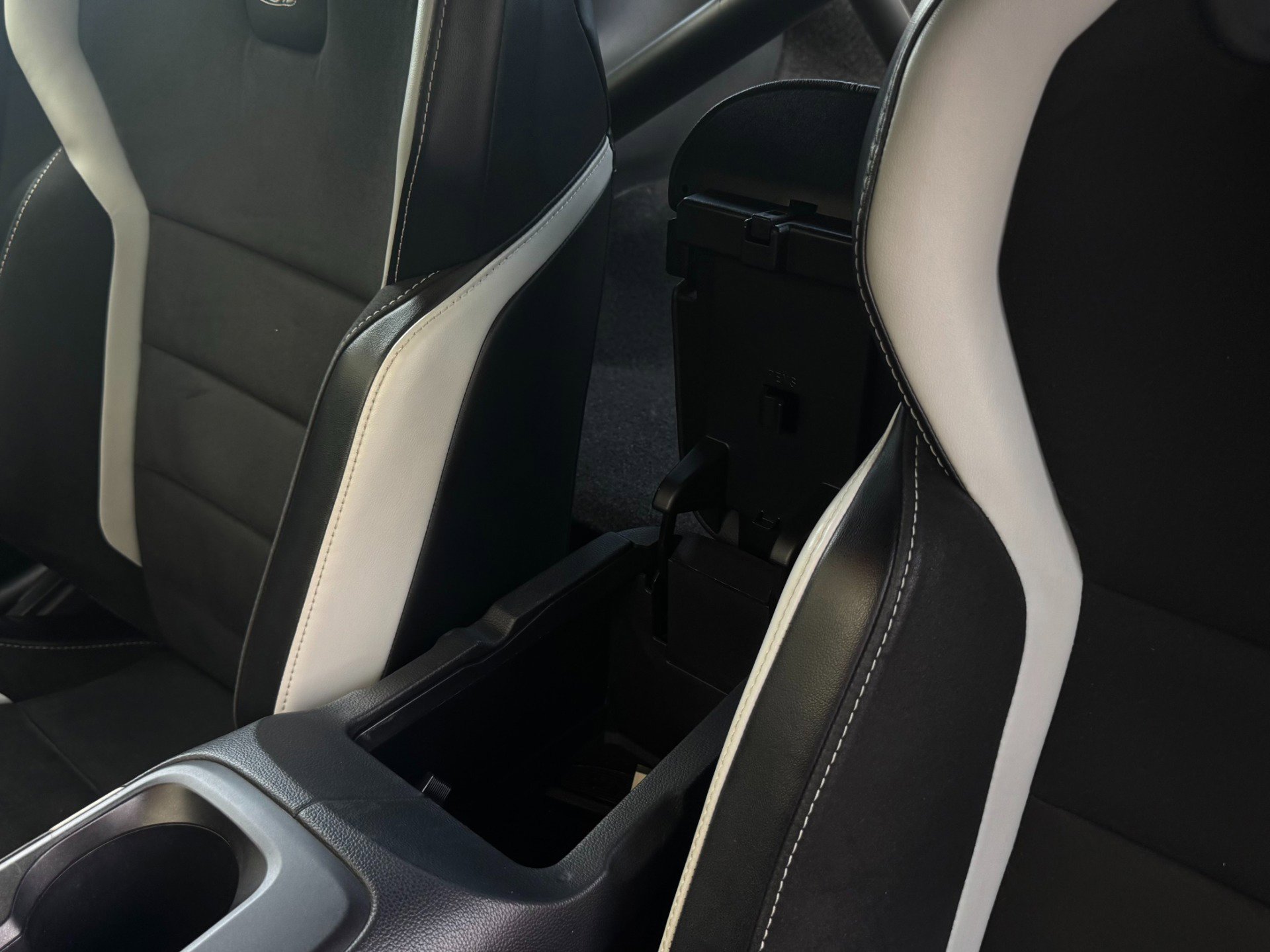 Used 2020 Ford Mustang Shelby GT500 w/ Technology Package image 13