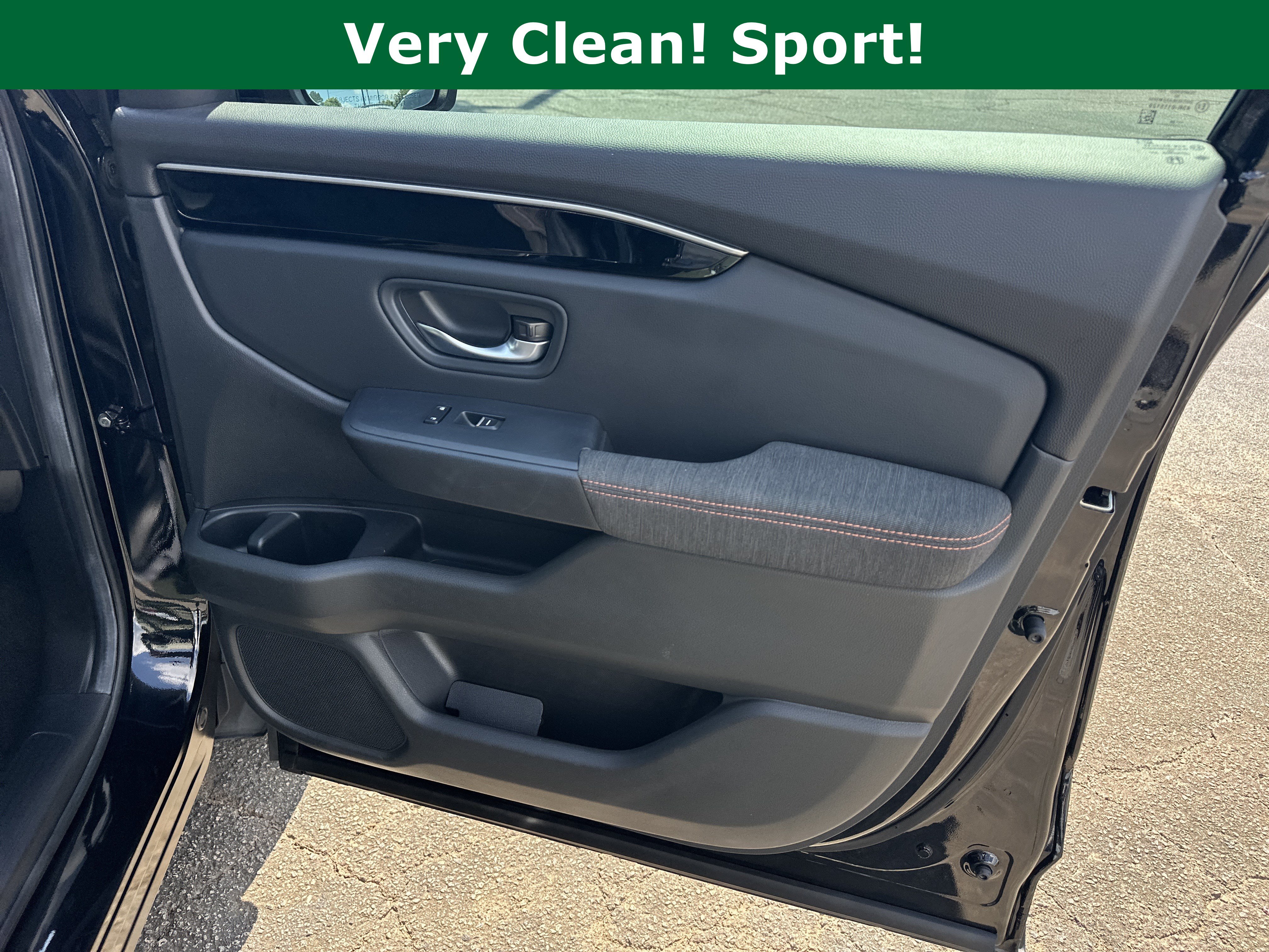 Used 2025 Honda Pilot Sport image 16