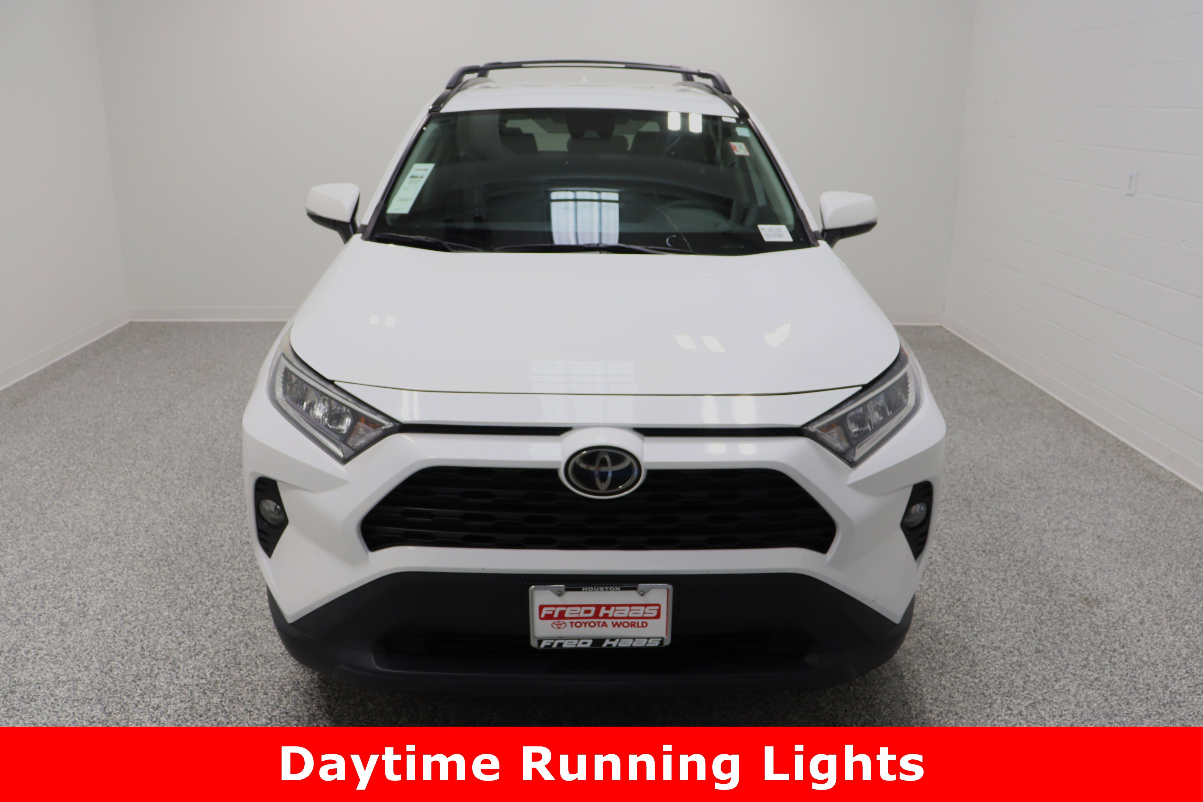 Used 2021 Toyota RAV4 XLE w/ Carpet Mat Package (TMS) image 3