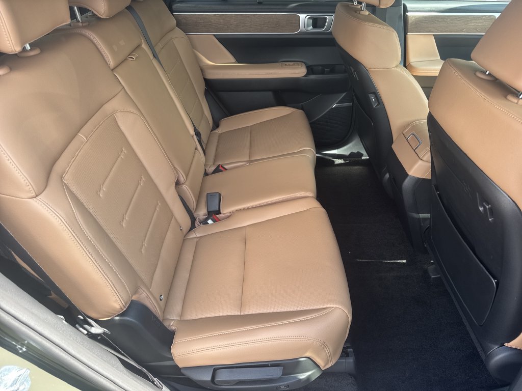 New 2026 Hyundai Santa Fe Limited FWD image 15