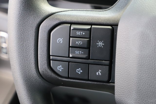 Used 2024 Ford F550 4x4 Regular Cab Super Duty image 23
