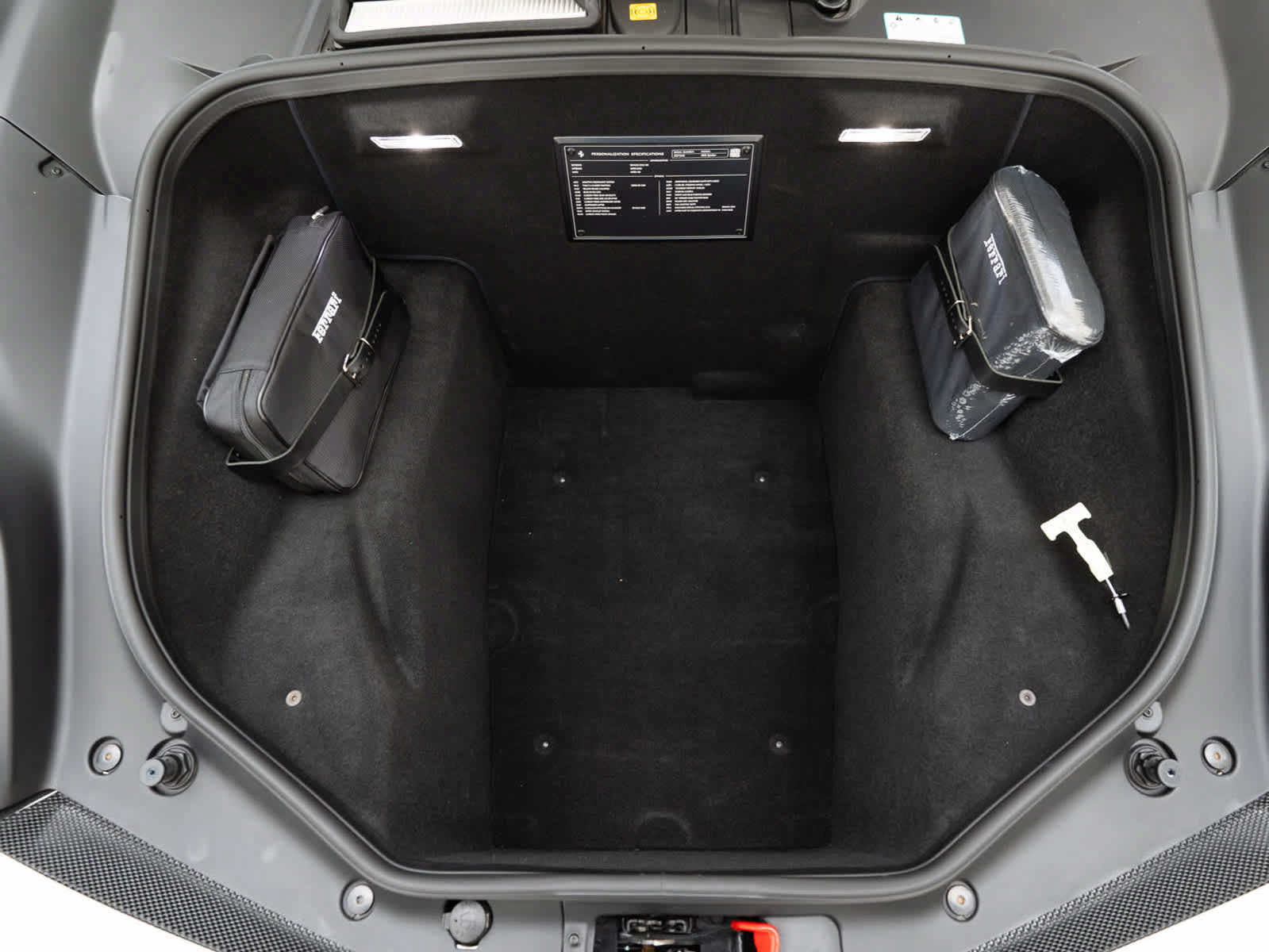 Used 2018 Ferrari 488 Spider RWD image 33