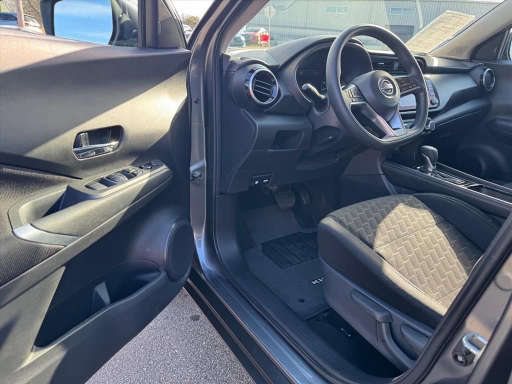 Certified 2024 Nissan Kicks SV image 13