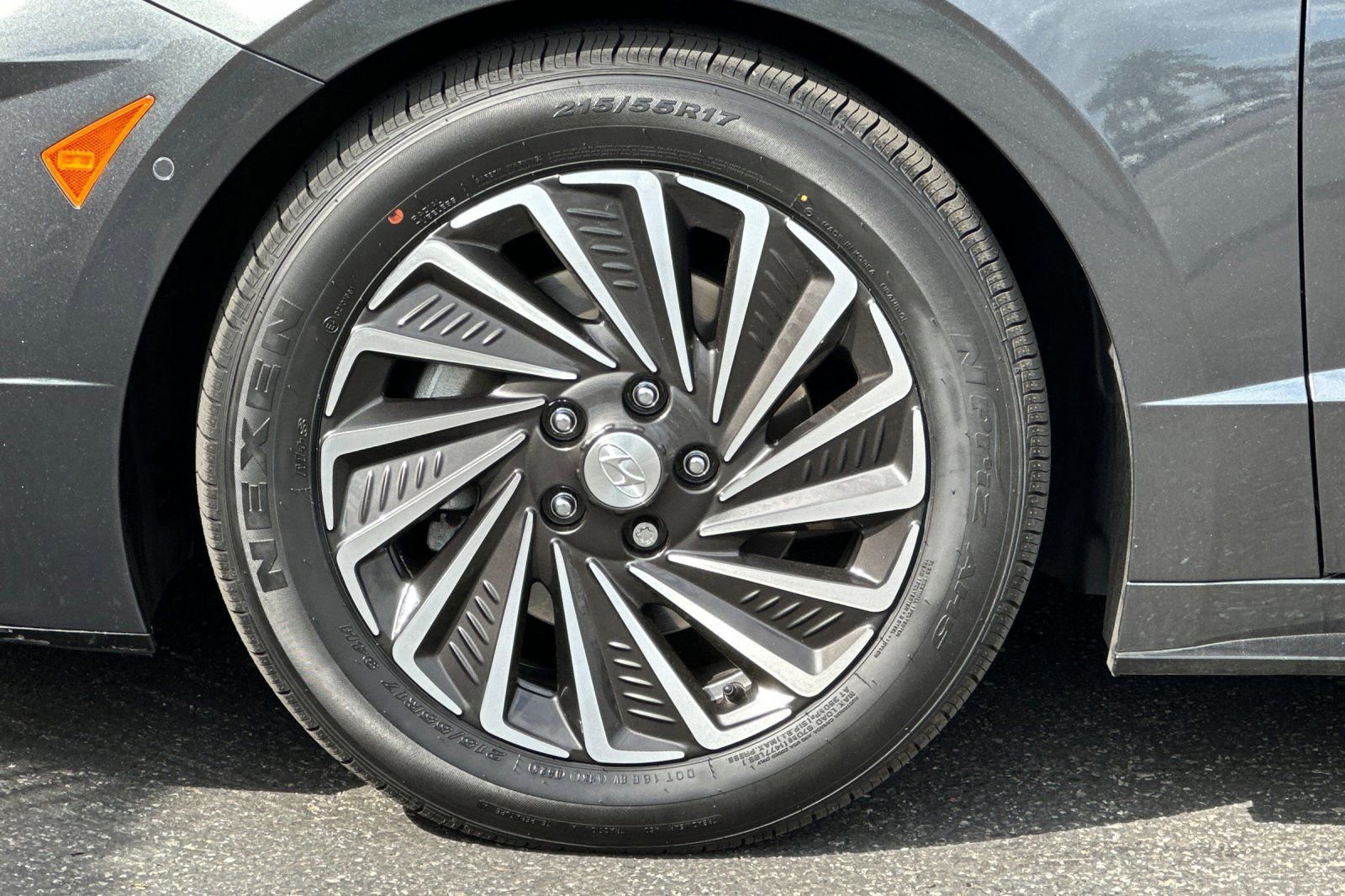 Used 2023 Hyundai Sonata Limited image 27