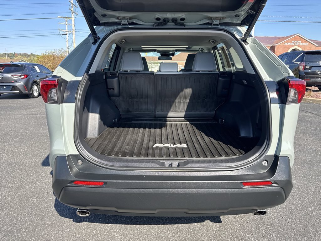 Used 2021 Toyota RAV4 XLE Premium AWD/4WD image 30