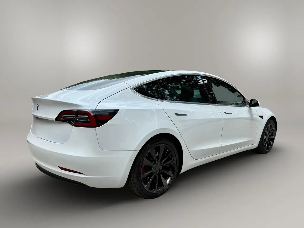 Used 2020 Tesla Model 3 image 4