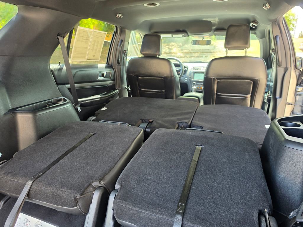 Used 2018 Ford Explorer XLT w/ Equipment Group 202A image 41