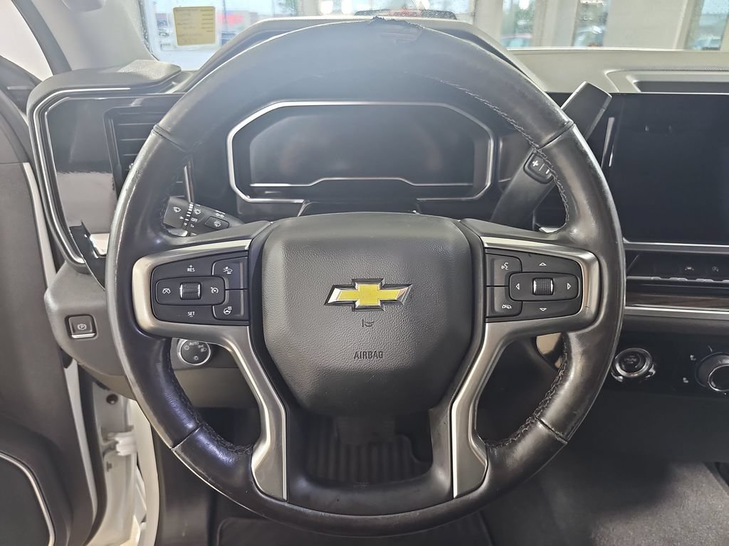 Certified 2022 Chevrolet Silverado 1500 LT AWD/4WD image 22