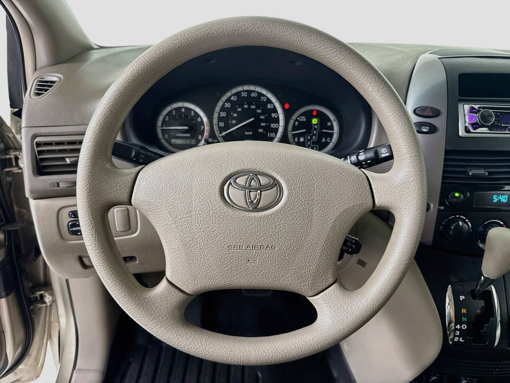 Used 2009 Toyota Sienna CE FWD image 12