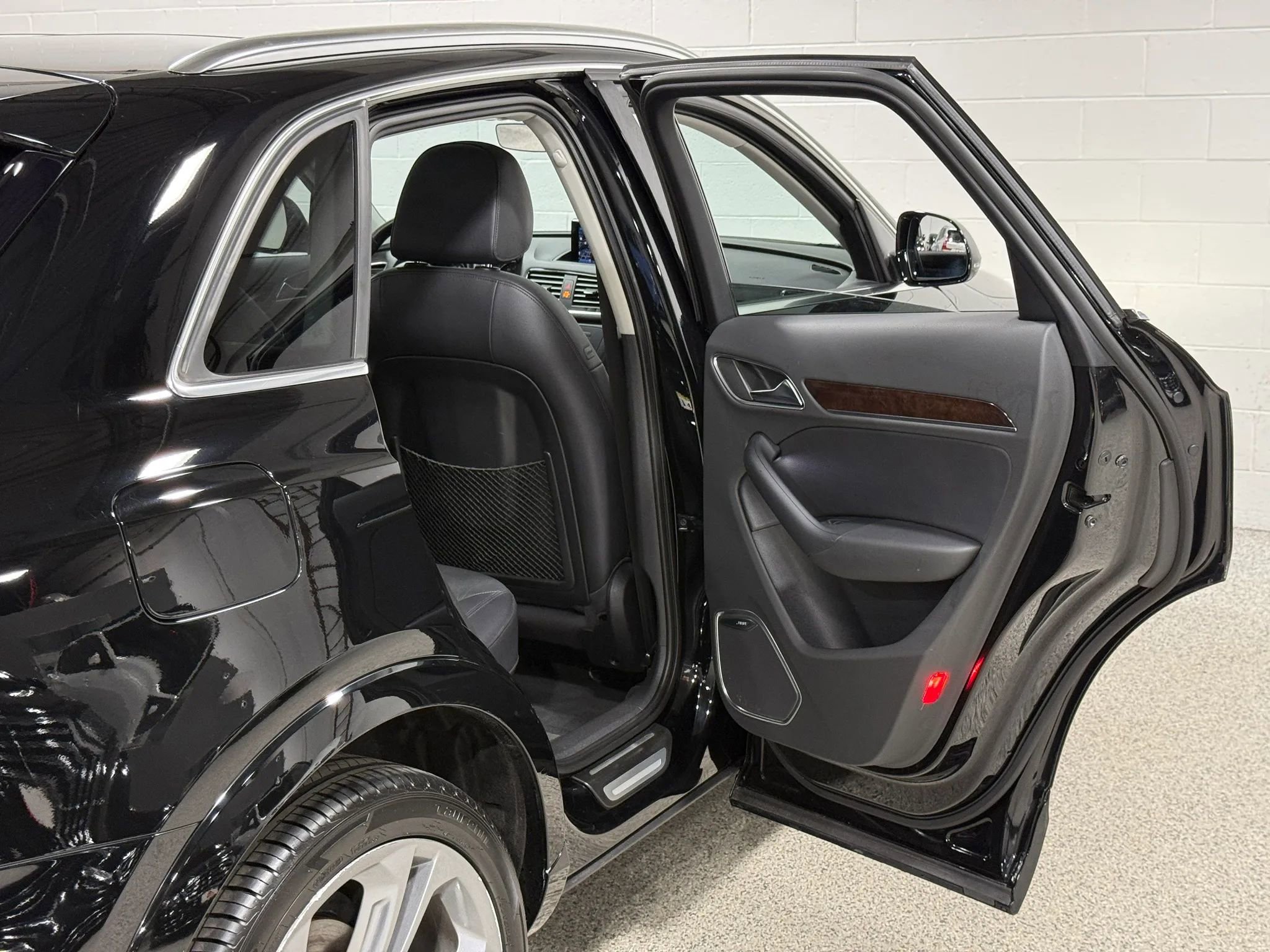 Used 2015 Audi Q3 2.0T Prestige w/ Prestige Package AWD/4WD image 56