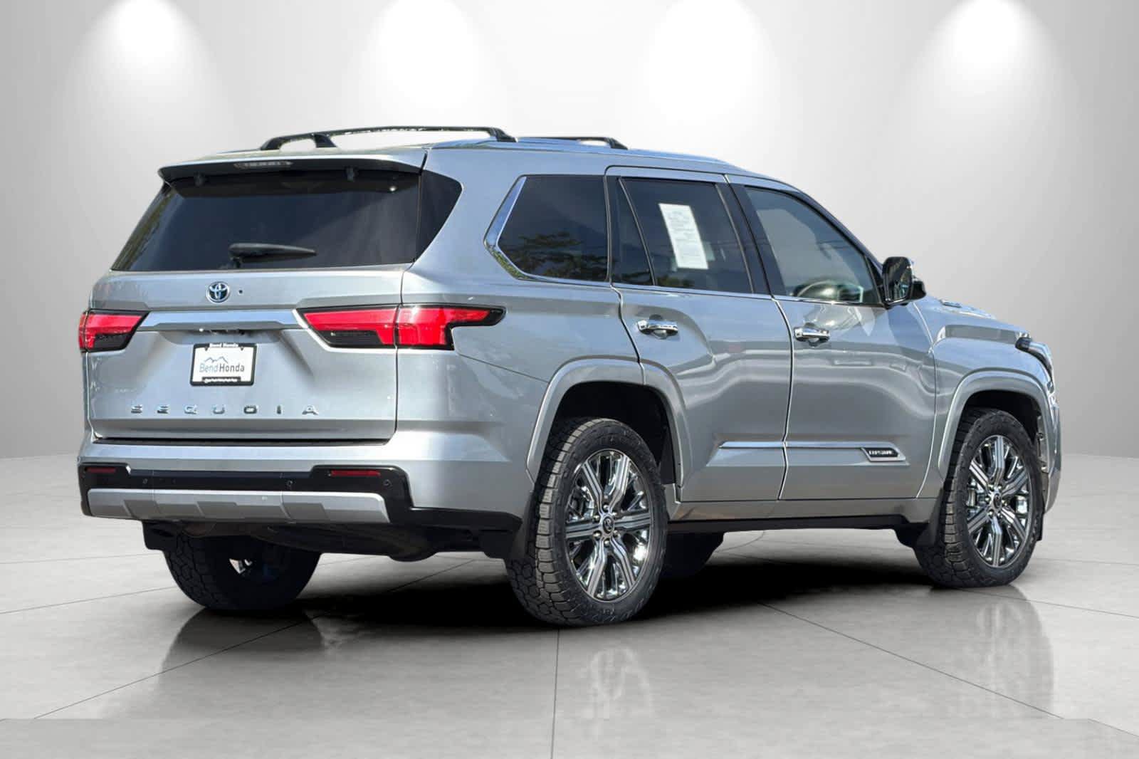 Used 2023 Toyota Sequoia Capstone AWD/4WD image 2