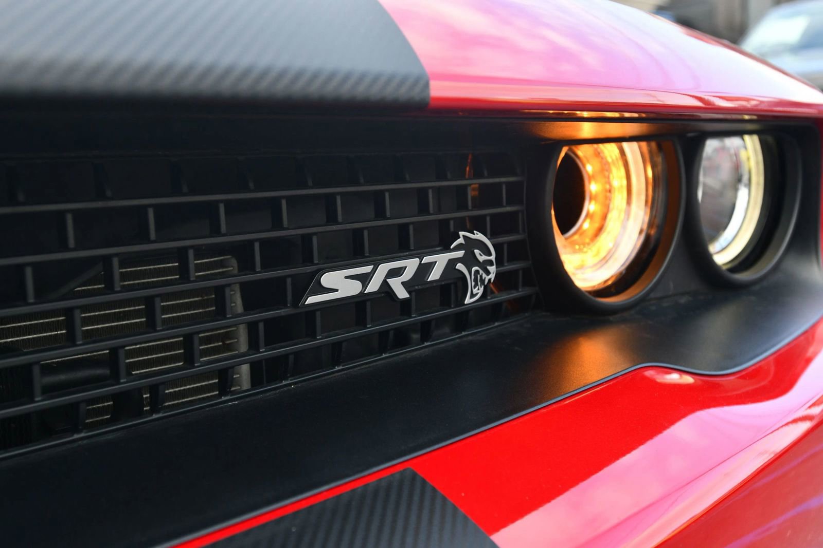 Used 2016 Dodge Challenger SRT Hellcat RWD image 9