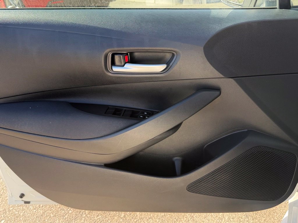 Used 2020 Toyota Corolla LE FWD image 13