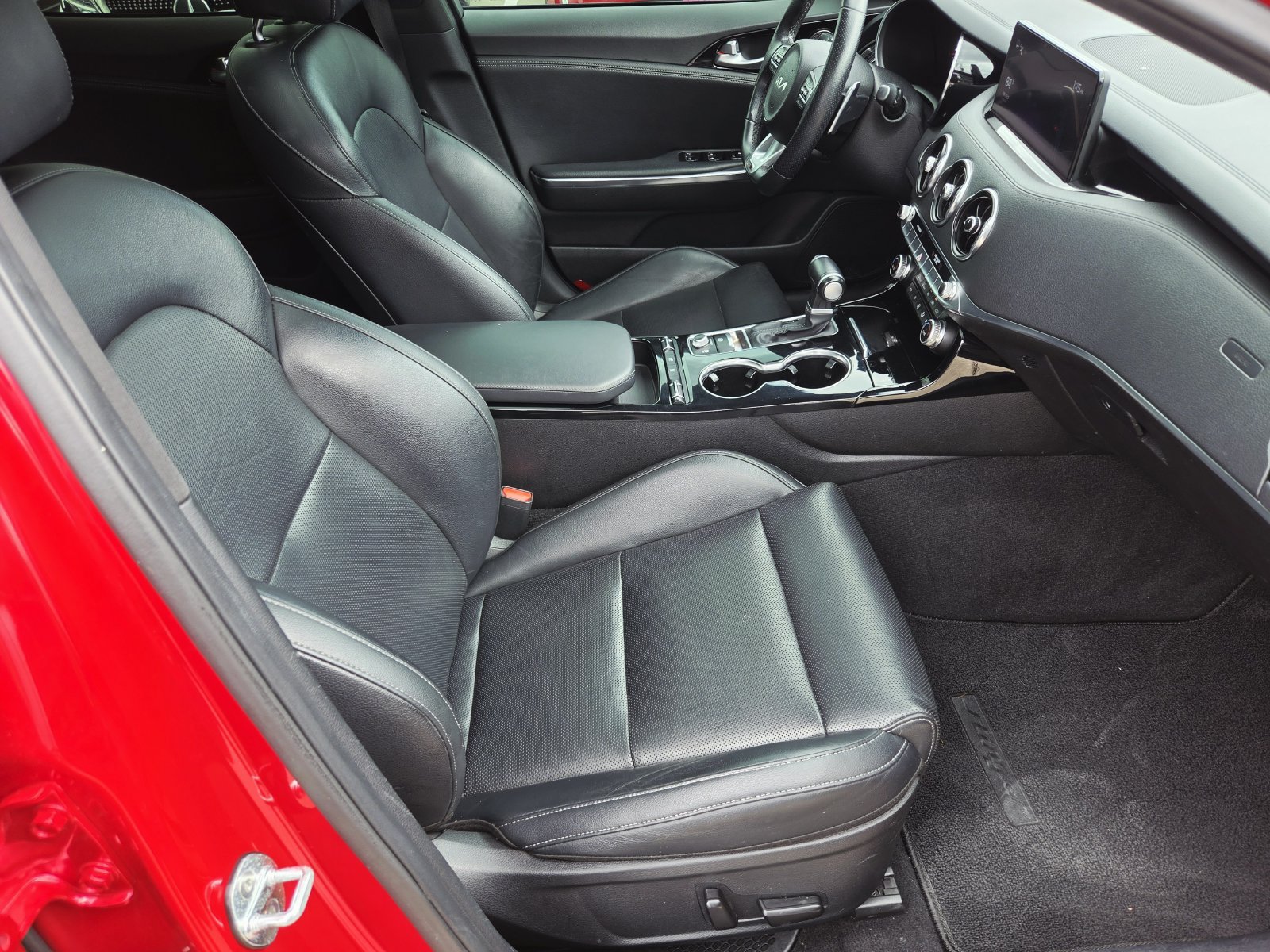 Used 2022 Kia Stinger GT-Line w/ Sun & Sound Package RWD image 15