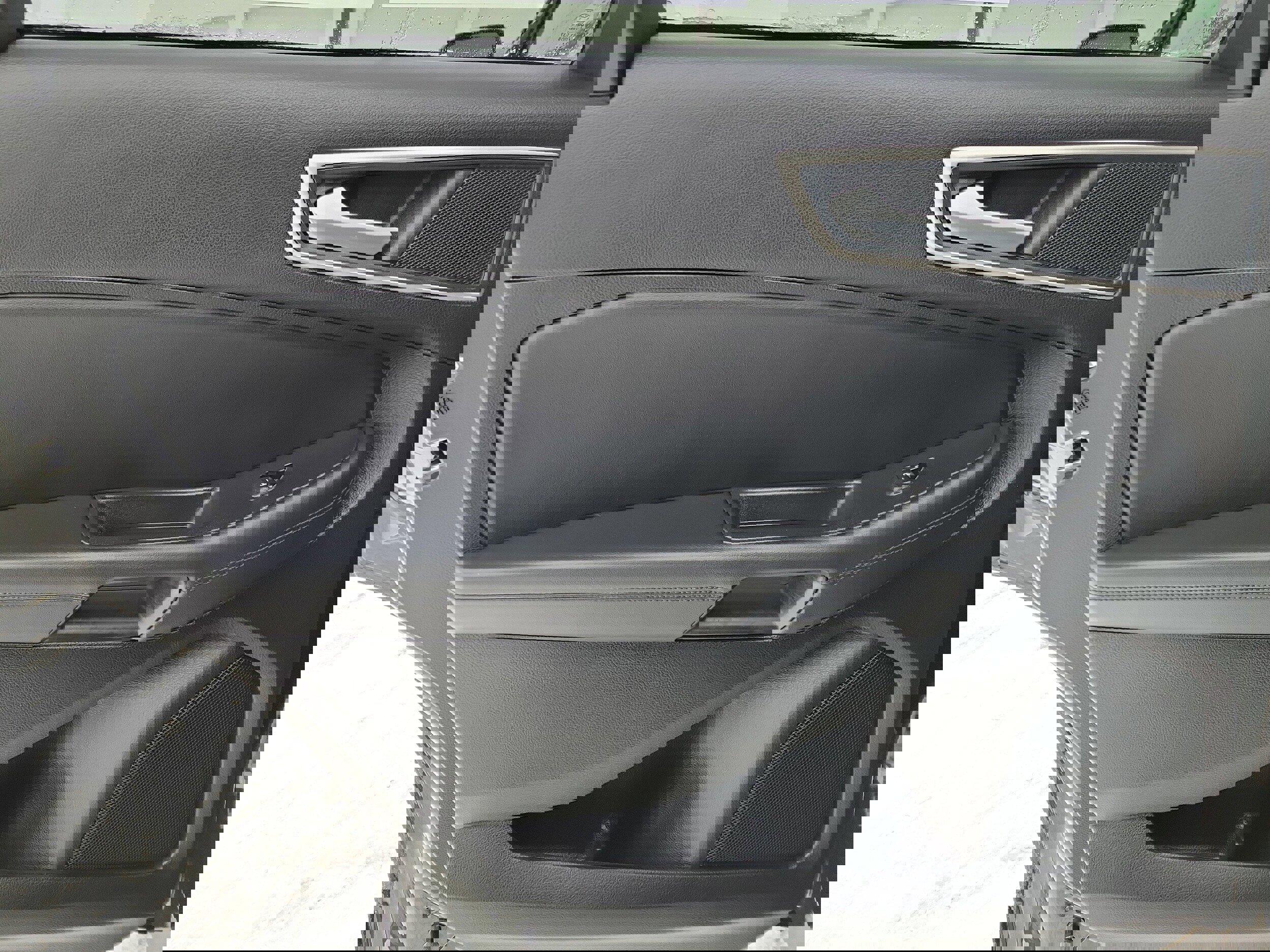 Used 2024 Ford Edge SEL w/ Convenience Package image 11