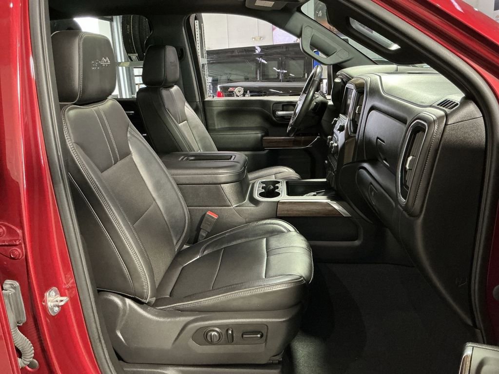 Used 2020 Chevrolet Silverado 3500 High Country image 34