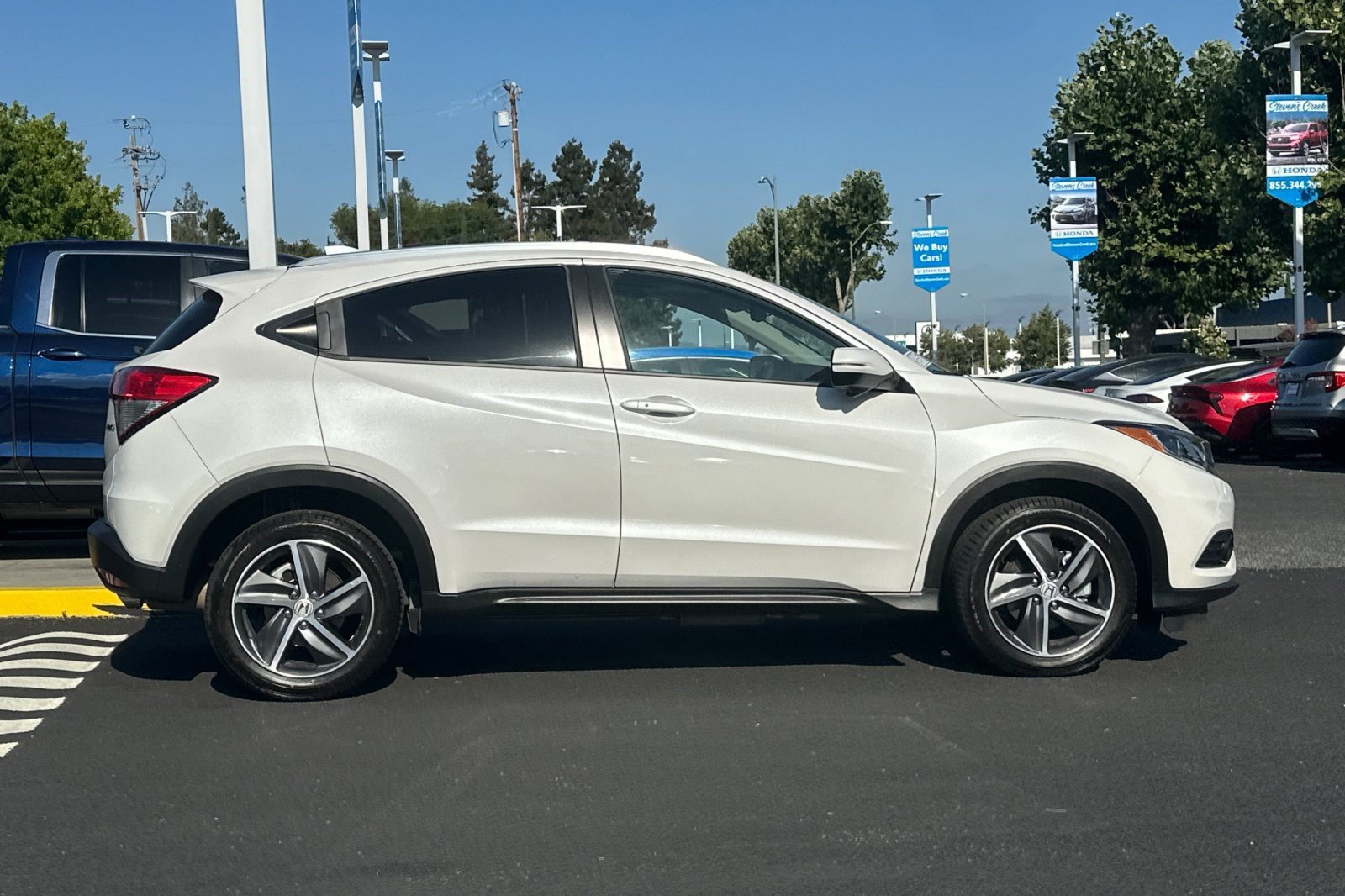 Used 2021 Honda HR-V EX-L image 7