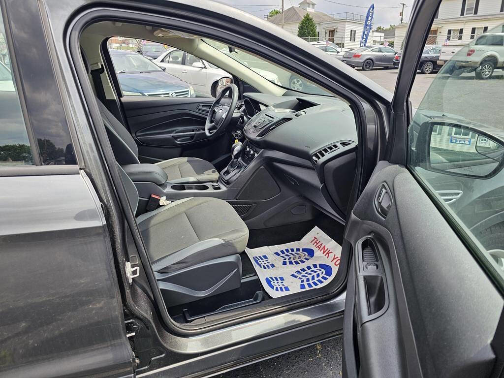 Used 2016 Ford Escape S image 7