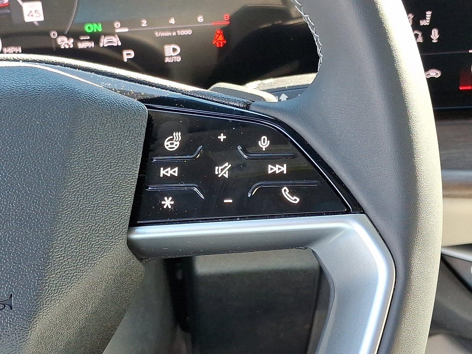 Used 2025 Audi Q5 Premium image 24