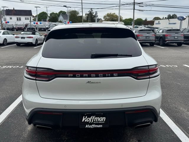 Used 2025 Porsche Macan AWD/4WD image 6