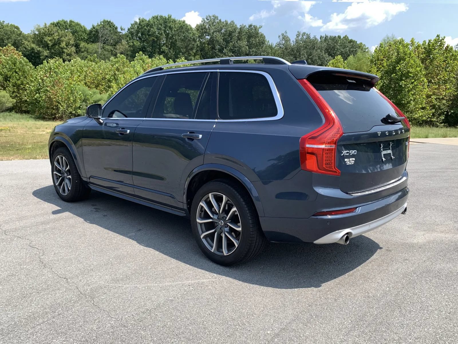 Used 2019 Volvo XC90 T5 Momentum w/ Protection Package Premier AWD/4WD image 6