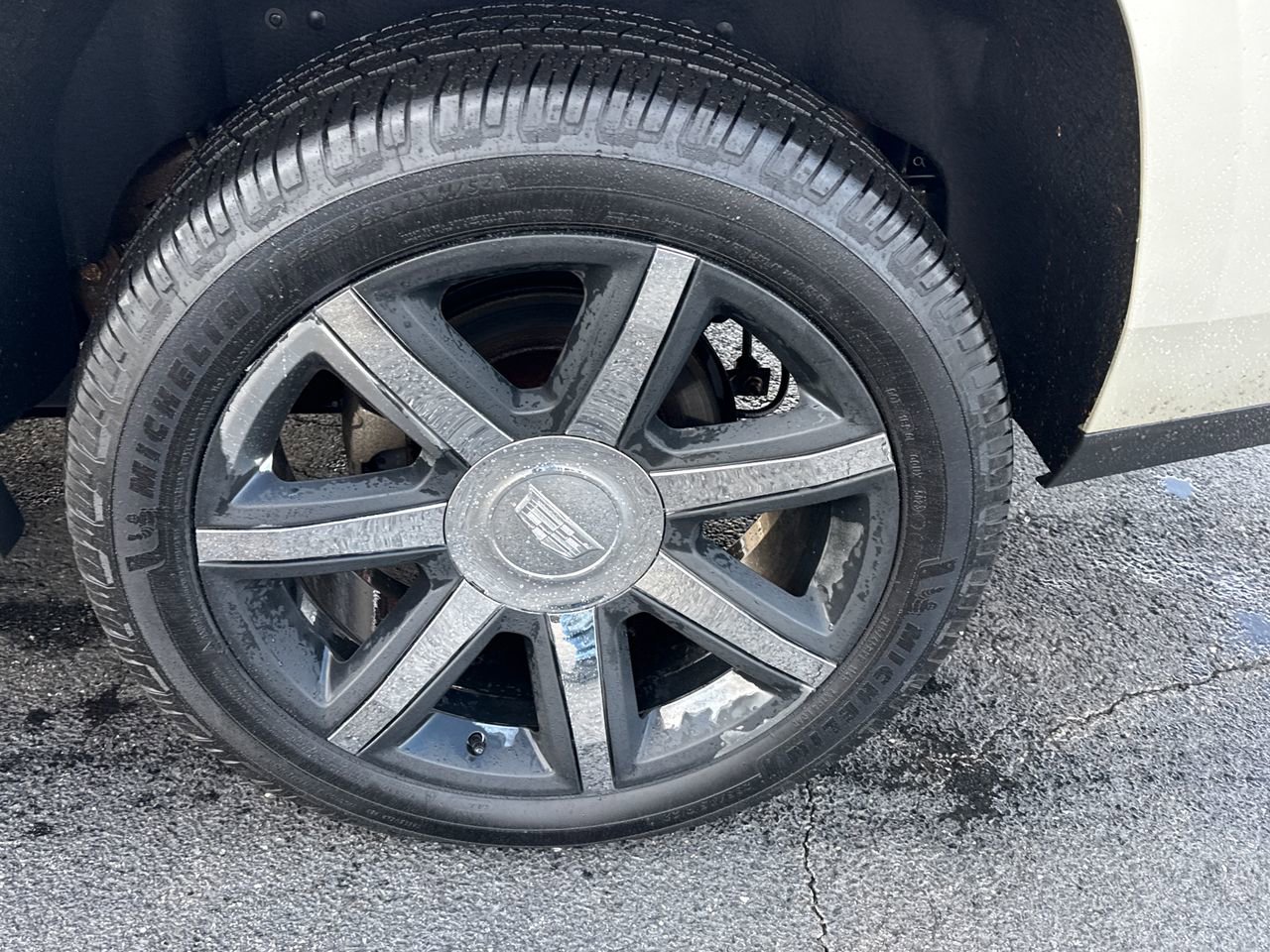 Used 2016 Cadillac Escalade Premium image 11