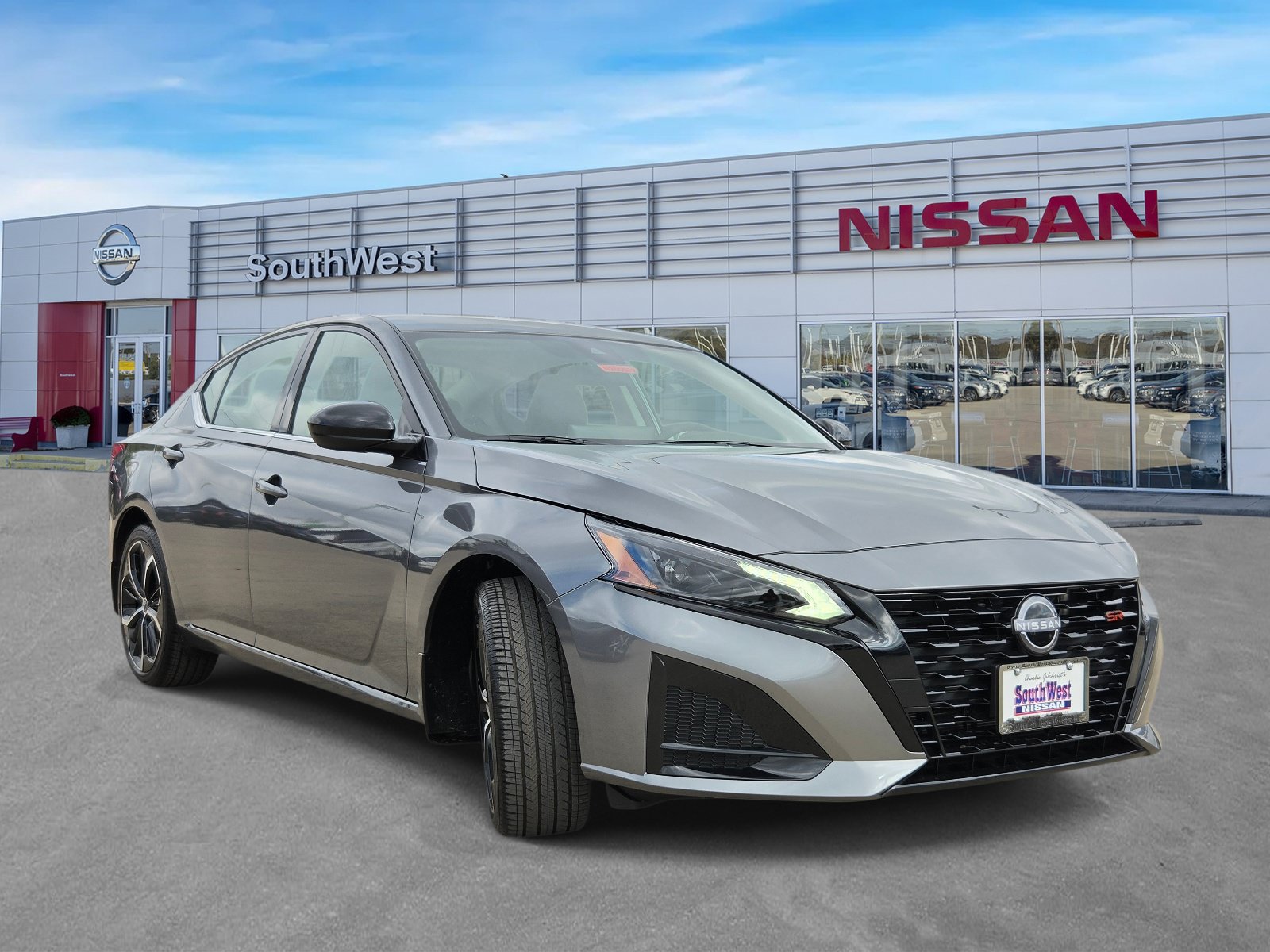 New 2026 Nissan Altima 2.5 SR FWD image 3