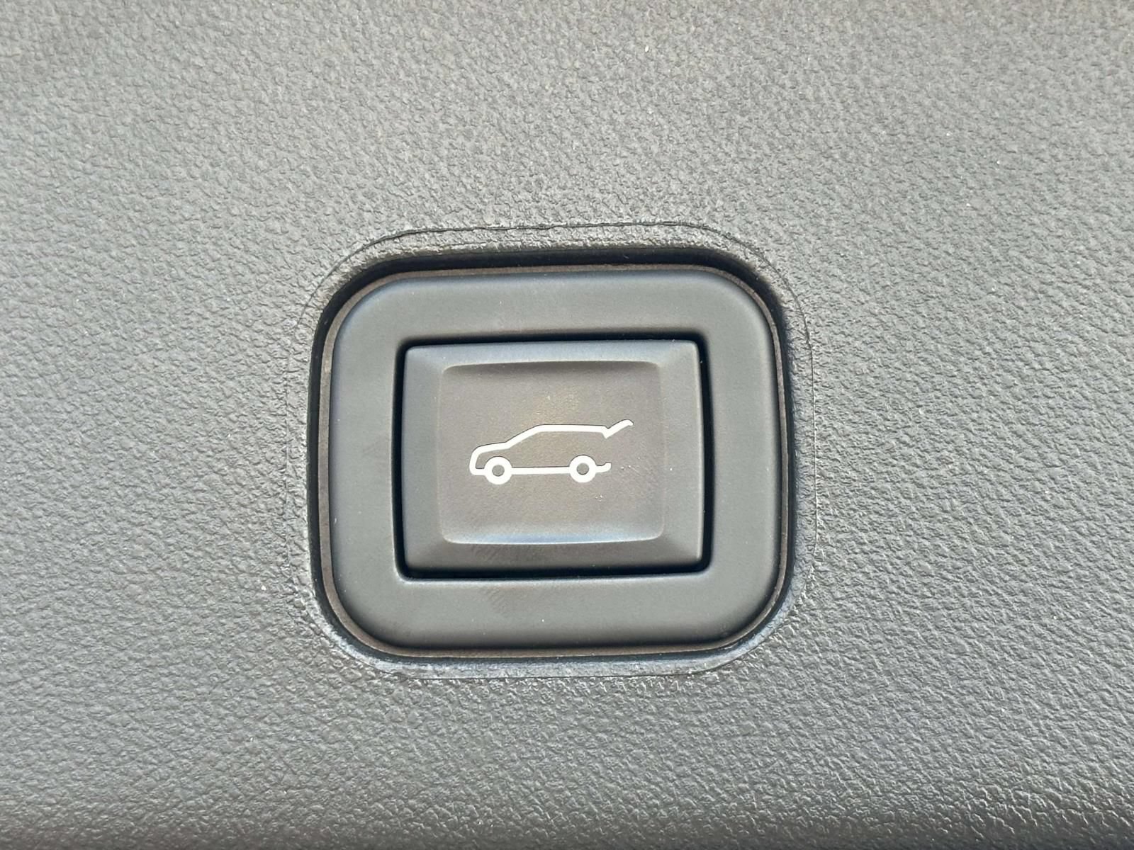 Used 2024 Cadillac Lyriq Luxury AWD/4WD image 26