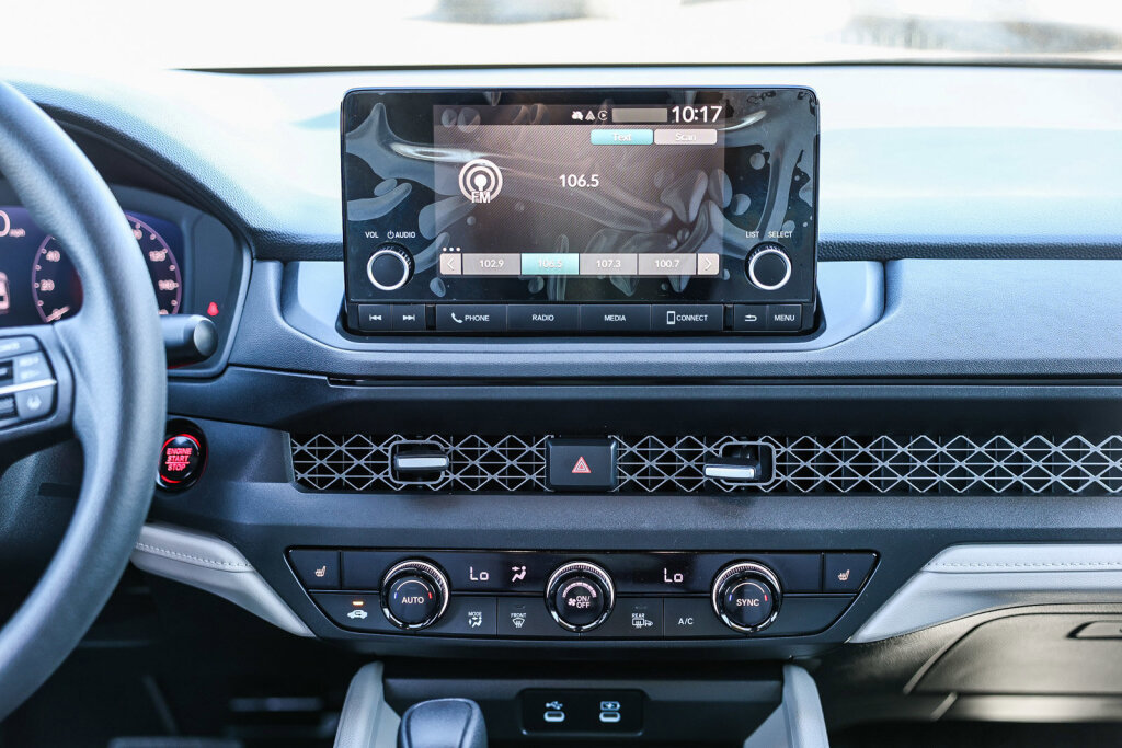 Used 2025 Honda Accord SE image 3