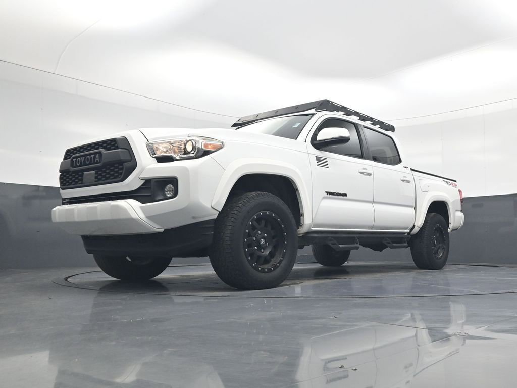 Used 2018 Toyota Tacoma TRD Sport image 23