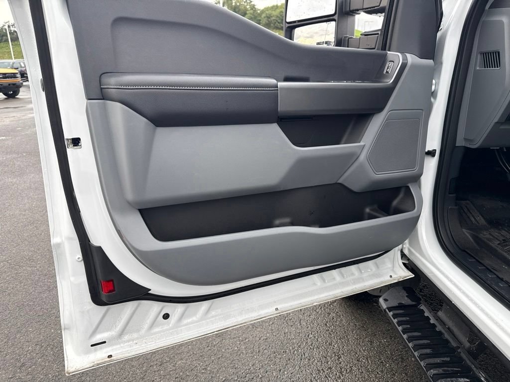 Used 2025 Ford F350 XL w/ STX Appearance Package AWD/4WD image 14